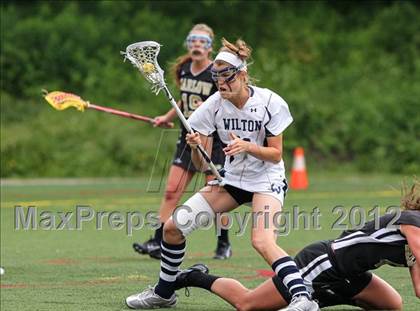 Thumbnail 3 in Barlow @ Wilton (CIAC Class M Quarterfinal) photogallery.