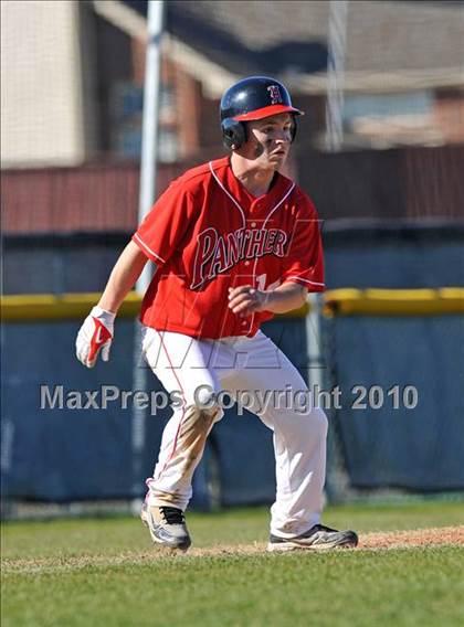 Thumbnail 3 in Hillcrest vs MacArthur (Creekview Tourney) photogallery.