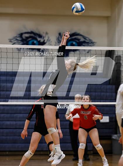 Thumbnail 3 in Parma vs Kimberly (3A State Semi-Final) photogallery.