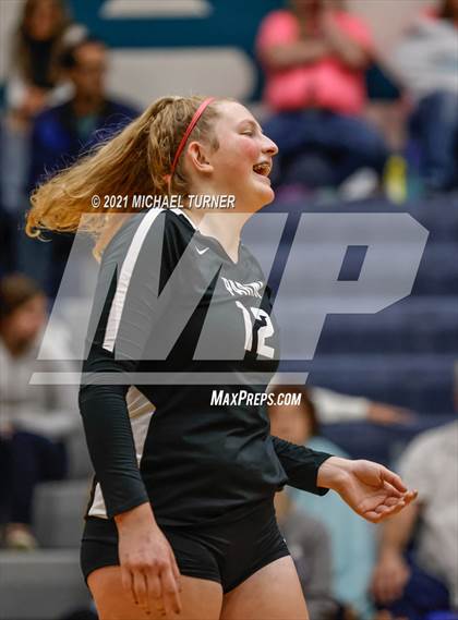 Thumbnail 2 in Parma vs Kimberly (3A State Semi-Final) photogallery.