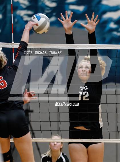 Thumbnail 3 in Parma vs Kimberly (3A State Semi-Final) photogallery.