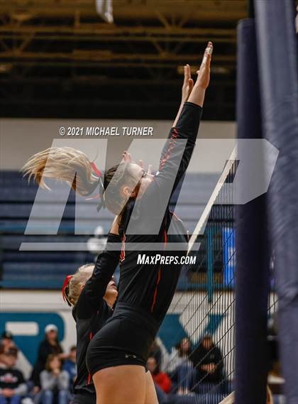 Thumbnail 2 in Parma vs Kimberly (3A State Semi-Final) photogallery.