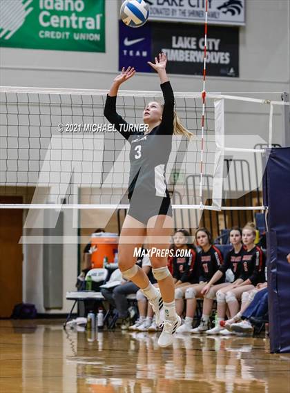 Thumbnail 1 in Parma vs Kimberly (3A State Semi-Final) photogallery.