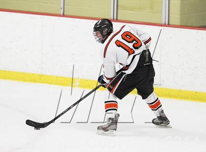 Thumbnail 3 in Ridgefield vs. New Canaan (FCIAC Semifinal) photogallery.