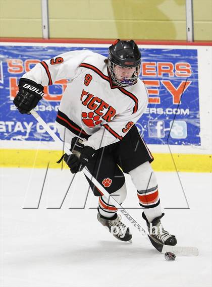 Thumbnail 1 in Ridgefield vs. New Canaan (FCIAC Semifinal) photogallery.