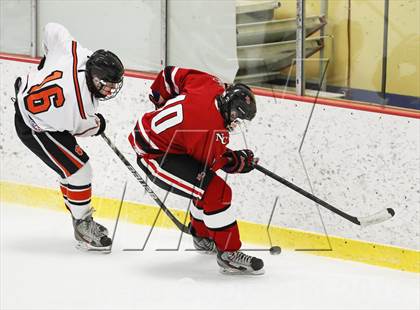 Thumbnail 3 in Ridgefield vs. New Canaan (FCIAC Semifinal) photogallery.