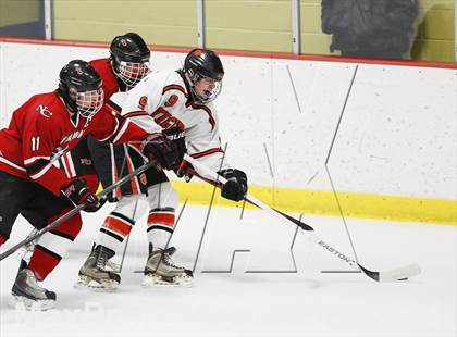 Thumbnail 3 in Ridgefield vs. New Canaan (FCIAC Semifinal) photogallery.
