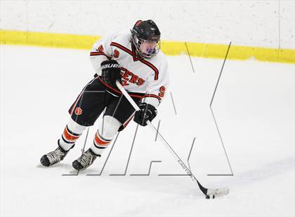 Thumbnail 1 in Ridgefield vs. New Canaan (FCIAC Semifinal) photogallery.
