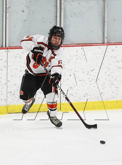 Thumbnail 3 in Ridgefield vs. New Canaan (FCIAC Semifinal) photogallery.