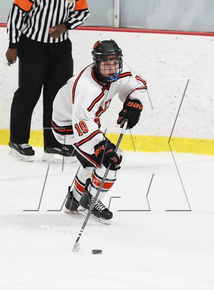 Thumbnail 2 in Ridgefield vs. New Canaan (FCIAC Semifinal) photogallery.