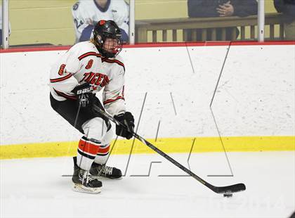 Thumbnail 2 in Ridgefield vs. New Canaan (FCIAC Semifinal) photogallery.