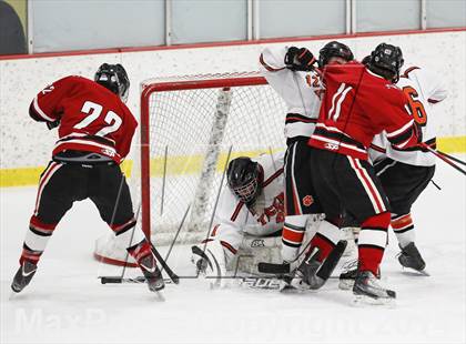 Thumbnail 3 in Ridgefield vs. New Canaan (FCIAC Semifinal) photogallery.