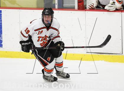Thumbnail 2 in Ridgefield vs. New Canaan (FCIAC Semifinal) photogallery.