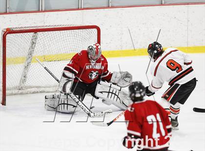 Thumbnail 2 in Ridgefield vs. New Canaan (FCIAC Semifinal) photogallery.