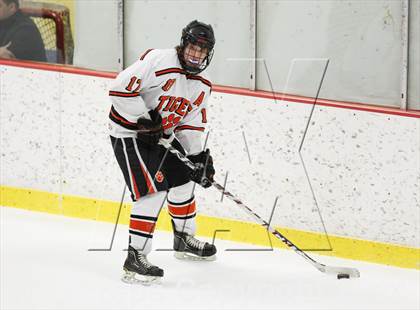 Thumbnail 1 in Ridgefield vs. New Canaan (FCIAC Semifinal) photogallery.