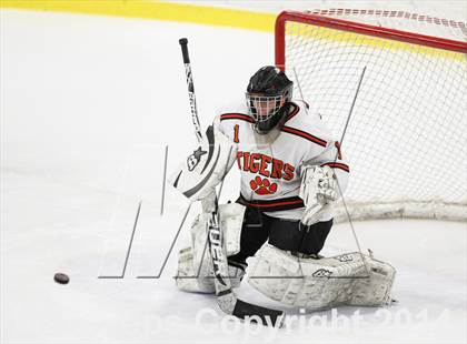 Thumbnail 2 in Ridgefield vs. New Canaan (FCIAC Semifinal) photogallery.