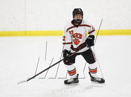 Thumbnail 3 in Ridgefield vs. New Canaan (FCIAC Semifinal) photogallery.