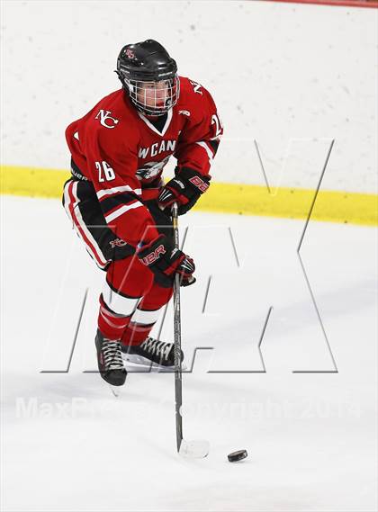 Thumbnail 3 in Ridgefield vs. New Canaan (FCIAC Semifinal) photogallery.
