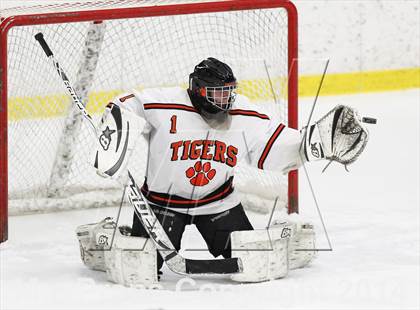 Thumbnail 1 in Ridgefield vs. New Canaan (FCIAC Semifinal) photogallery.