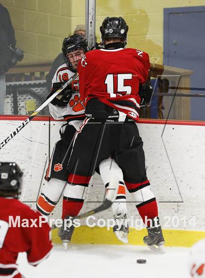 Thumbnail 1 in Ridgefield vs. New Canaan (FCIAC Semifinal) photogallery.