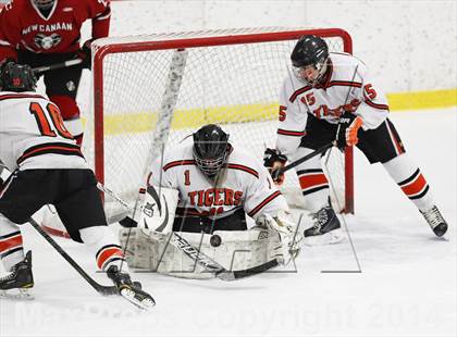 Thumbnail 3 in Ridgefield vs. New Canaan (FCIAC Semifinal) photogallery.