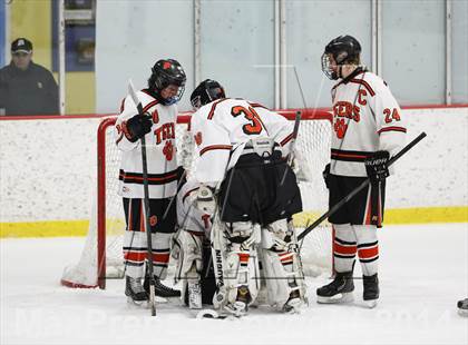 Thumbnail 1 in Ridgefield vs. New Canaan (FCIAC Semifinal) photogallery.