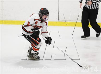 Thumbnail 3 in Ridgefield vs. New Canaan (FCIAC Semifinal) photogallery.