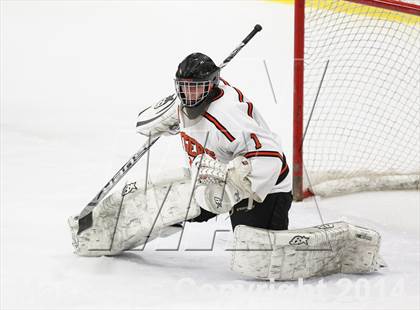 Thumbnail 3 in Ridgefield vs. New Canaan (FCIAC Semifinal) photogallery.