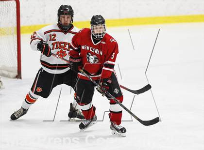 Thumbnail 2 in Ridgefield vs. New Canaan (FCIAC Semifinal) photogallery.