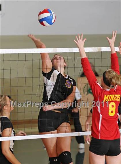 Thumbnail 2 in Willows vs. Yreka (CIF NS D4 Final) photogallery.