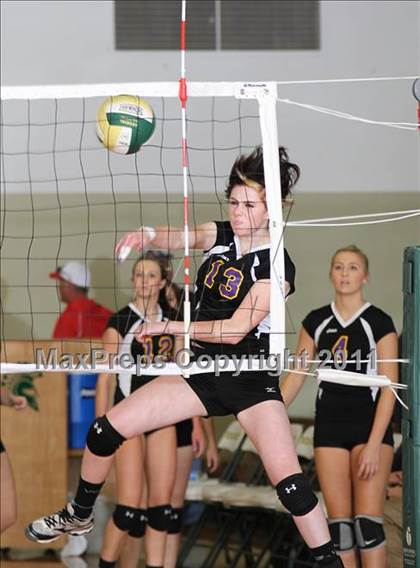 Thumbnail 2 in Willows vs. Yreka (CIF NS D4 Final) photogallery.