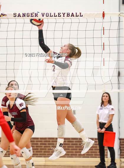 Thumbnail 1 in Ponder vs. Callisburg (UIL 3A Volleyball Area) photogallery.