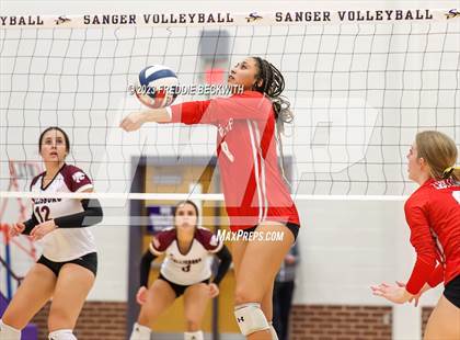Thumbnail 1 in Ponder vs. Callisburg (UIL 3A Volleyball Area) photogallery.