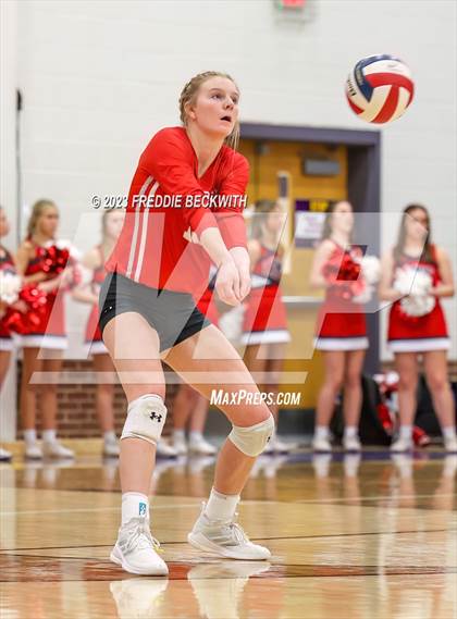 Thumbnail 1 in Ponder vs. Callisburg (UIL 3A Volleyball Area) photogallery.