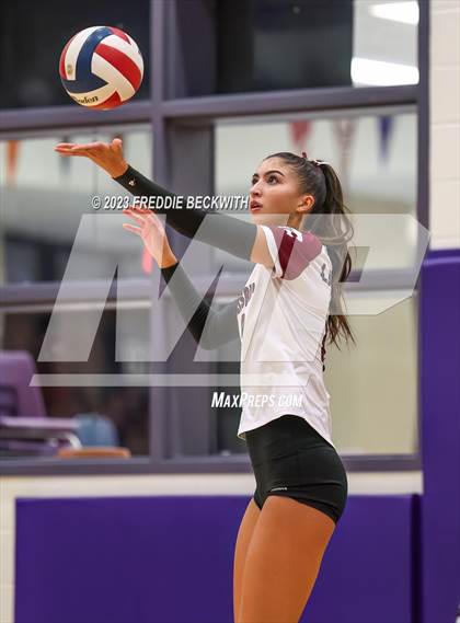 Thumbnail 1 in Ponder vs. Callisburg (UIL 3A Volleyball Area) photogallery.