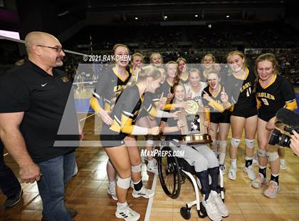 Thumbnail 2 in Cheyenne Mountain vs. Thompson Valley (CHSAA 4A State Championship) photogallery.