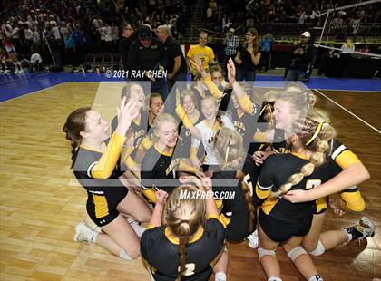 Thumbnail 3 in Cheyenne Mountain vs. Thompson Valley (CHSAA 4A State Championship) photogallery.