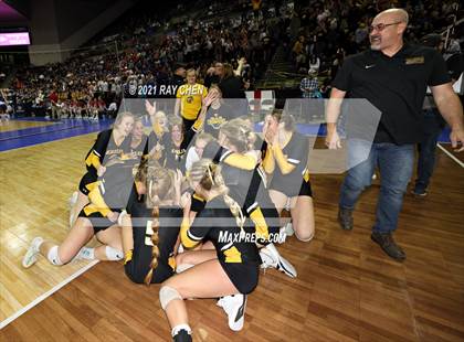 Thumbnail 1 in Cheyenne Mountain vs. Thompson Valley (CHSAA 4A State Championship) photogallery.