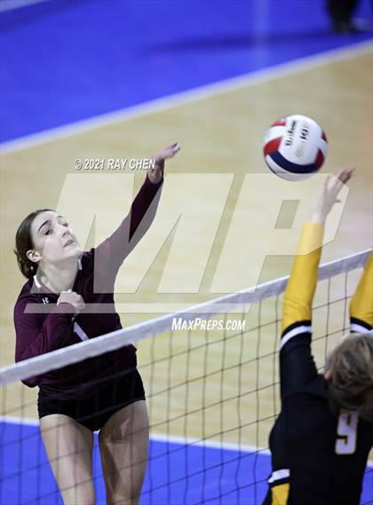 Thumbnail 2 in Cheyenne Mountain vs. Thompson Valley (CHSAA 4A State Championship) photogallery.