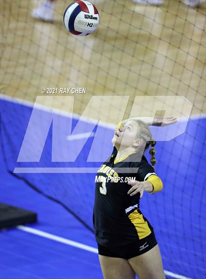 Thumbnail 2 in Cheyenne Mountain vs. Thompson Valley (CHSAA 4A State Championship) photogallery.