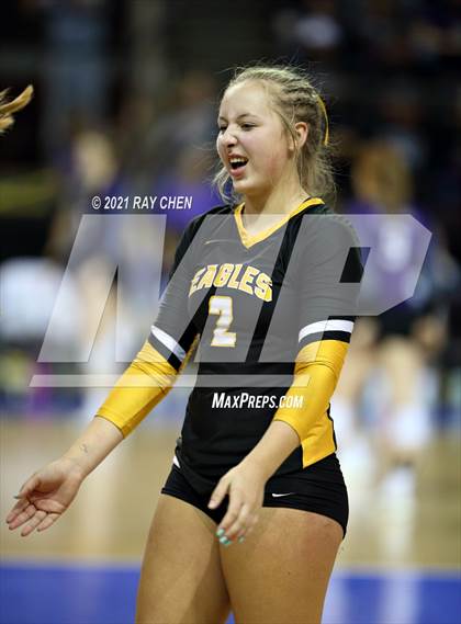 Thumbnail 2 in Cheyenne Mountain vs. Thompson Valley (CHSAA 4A State Championship) photogallery.