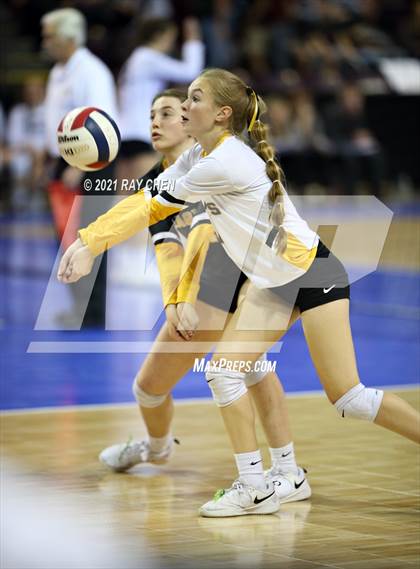 Thumbnail 3 in Cheyenne Mountain vs. Thompson Valley (CHSAA 4A State Championship) photogallery.