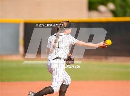 Thumbnail 2 in Desert Vista @ Basha (AIA 6A Round 2) photogallery.