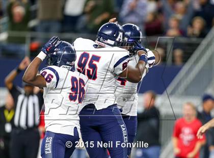 Thumbnail 2 in Martin vs. Allen (UIL 6A Regional Playoff) photogallery.