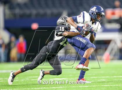 Thumbnail 1 in Martin vs. Allen (UIL 6A Regional Playoff) photogallery.