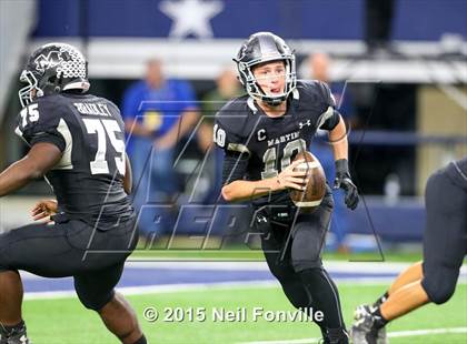 Thumbnail 1 in Martin vs. Allen (UIL 6A Regional Playoff) photogallery.