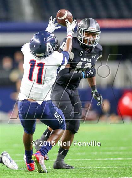 Thumbnail 1 in Martin vs. Allen (UIL 6A Regional Playoff) photogallery.