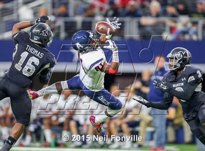 Thumbnail 2 in Martin vs. Allen (UIL 6A Regional Playoff) photogallery.