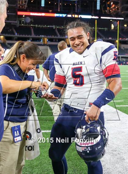 Thumbnail 2 in Martin vs. Allen (UIL 6A Regional Playoff) photogallery.
