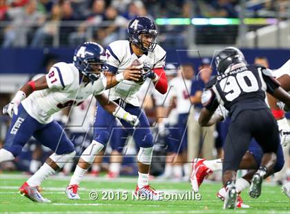Thumbnail 1 in Martin vs. Allen (UIL 6A Regional Playoff) photogallery.